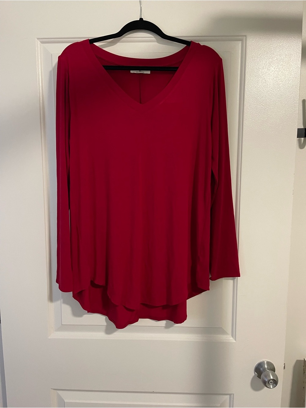 Zenana Women's Red V-Neck Long Sleeve Top - Size XL